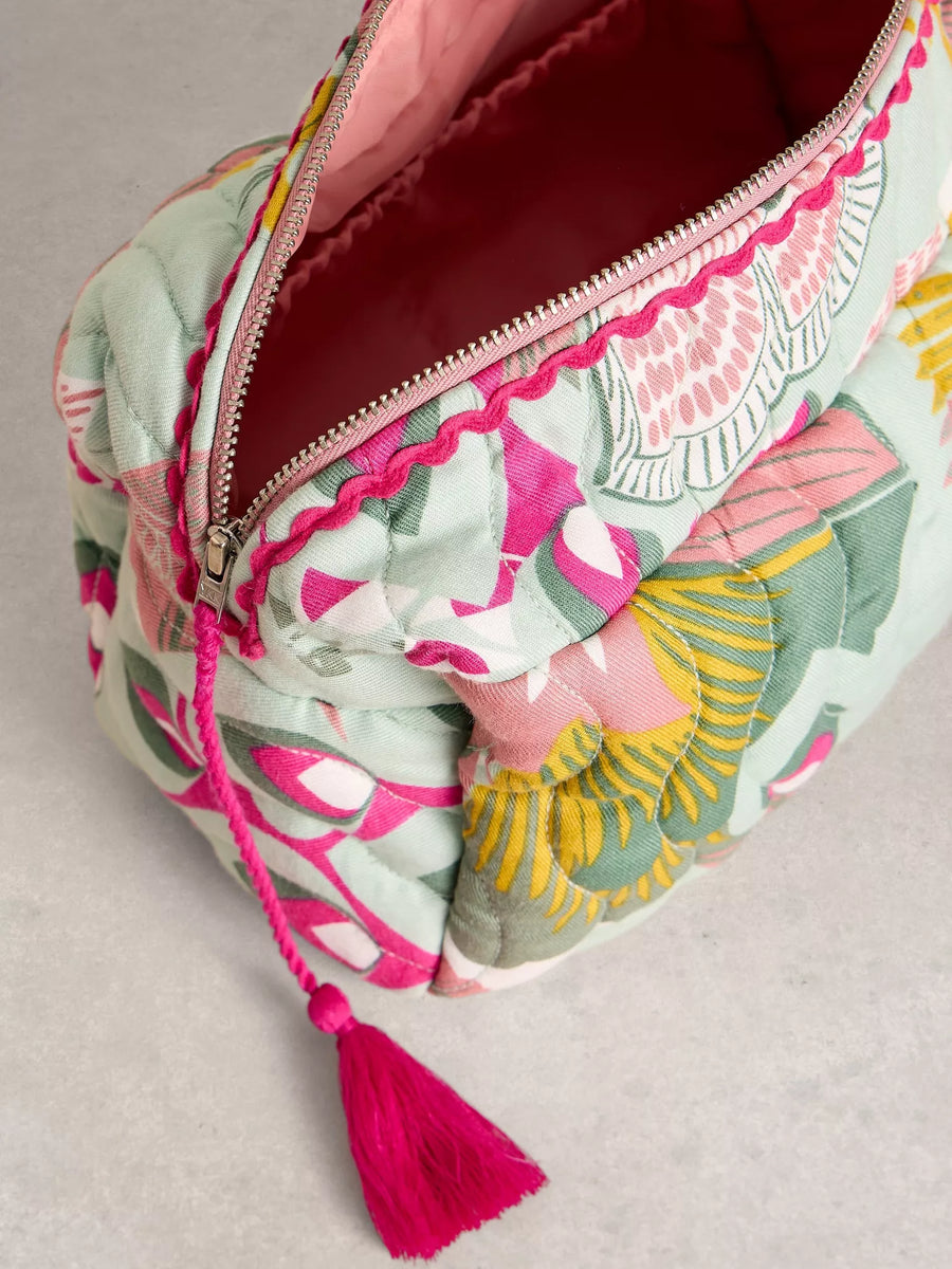 Shelby Quilted Wash Bag