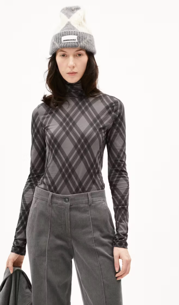 Graziliaa Argyle Turtleneck