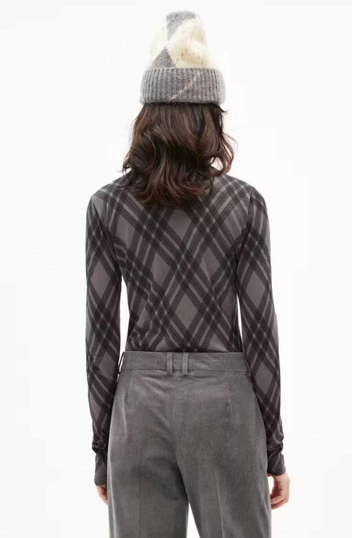 Graziliaa Argyle Turtleneck