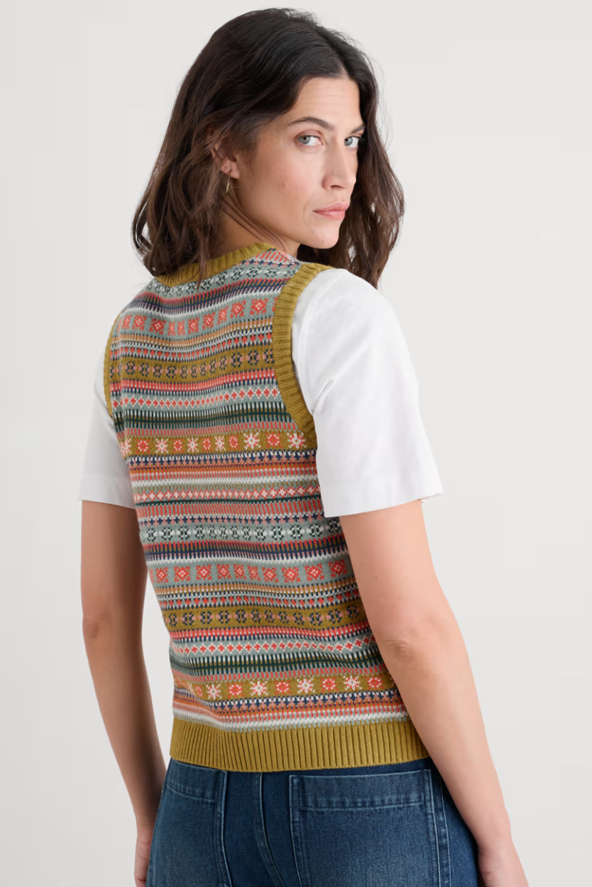 Cove Cottage Vest