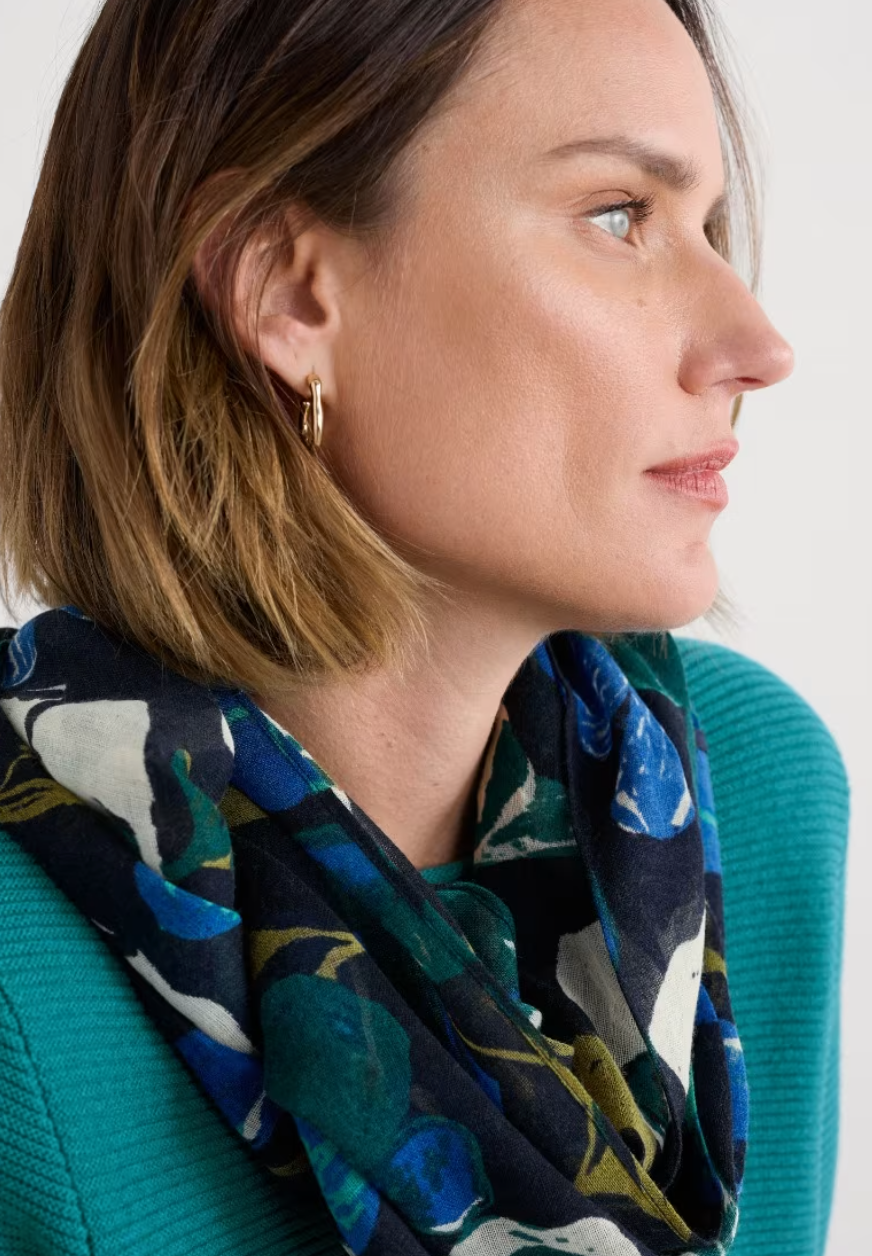 Pretty Circle Scarf