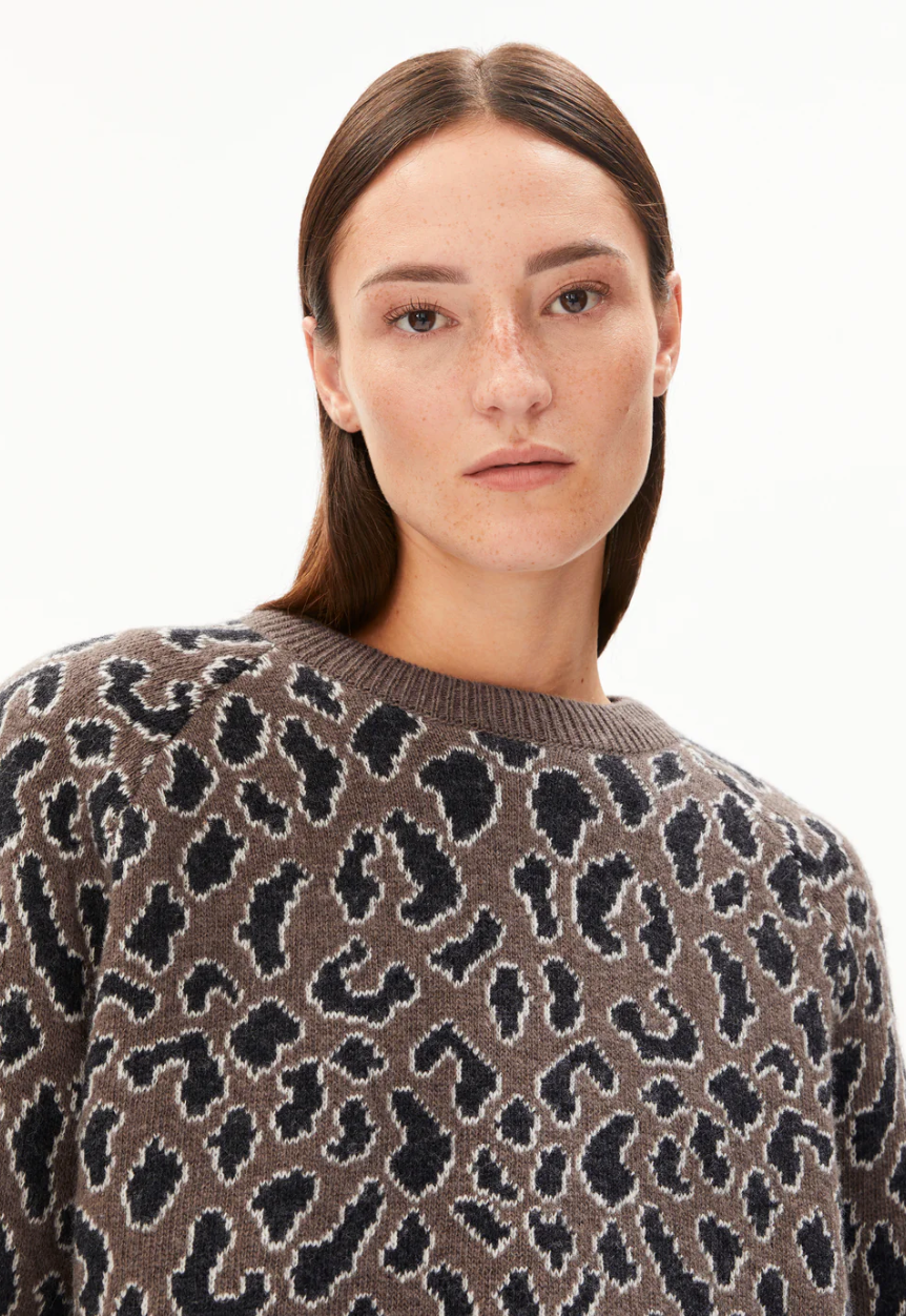 Diliriaa Leopaa Sweater